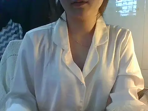 Snapshot of Linzly chatting on December 18, 3:12 am Linzly online show from December 18, 3:12 am