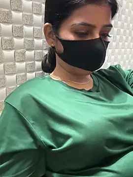 Snapshot of Hot_Jaanvi_ chatting on May 10, 5:56 am Hot Jaanvi online show from May 10, 5:56 am