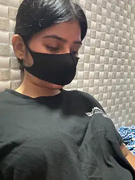 Snapshot of Hot_Jaanvi_ chatting on June 7, 4:22 pm Hot Jaanvi online show from June 7, 4:22 pm