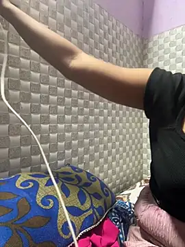 Snapshot of Hot_Jaanvi_ chatting on June 13, 4:16 pm Hot Jaanvi online show from June 13, 4:16 pm