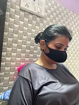 Hot Jaanvi  online show from June 26, 7:13 am