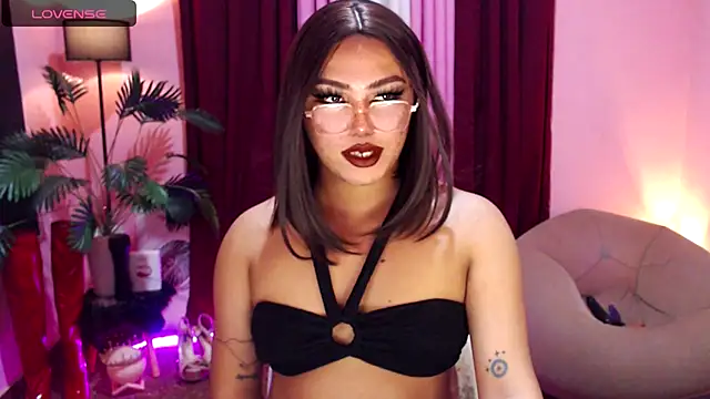 Unique Maya online show from September 17, 9:00 am