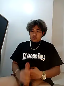 Snapshot of tastylicious_John19 chatting on November 29, 6:16 am tastylicious John19 online show from November 29, 6:16 am