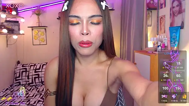 izabella moore online show from March 11, 4:07 am