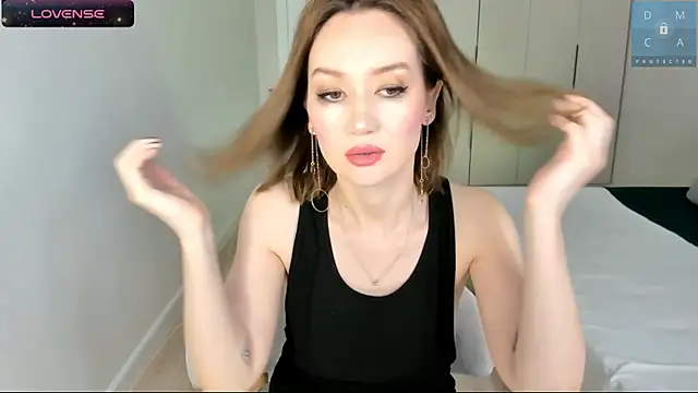 MinaDiamondd online show from June 25, 4:45 am