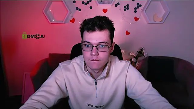 lucas long  online show from October 7, 7:11 pm