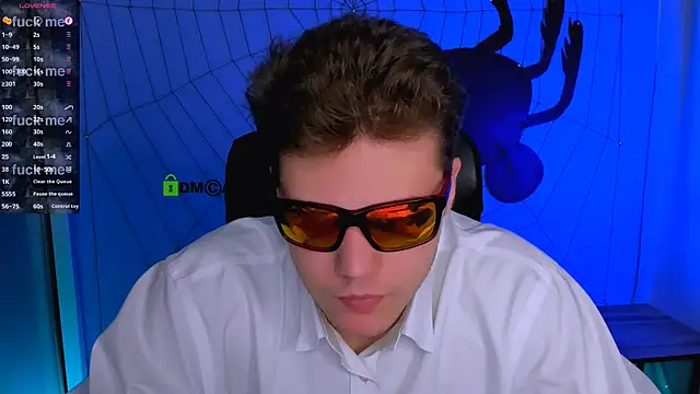 lucas long  online show from October 28, 9:46 am