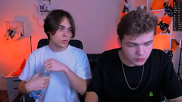 lucas long  online show from November 3, 7:48 pm