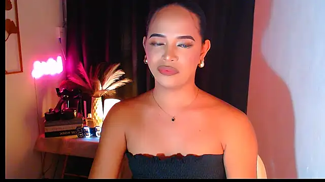 Snapshot of Lorainnelustts chatting on November 27, 1:13 pm Lorainnelustts online show from November 27, 1:13 pm