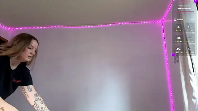dustbunni0414 online show from June 17, 2:07 pm