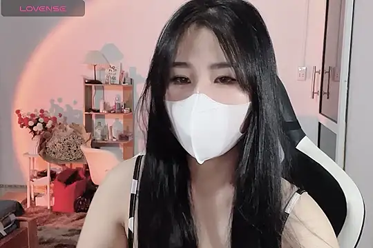 Snapshot of ___Daisy___ chatting on September 8, 4:06 pm Daisy online show from September 8, 4:06 pm