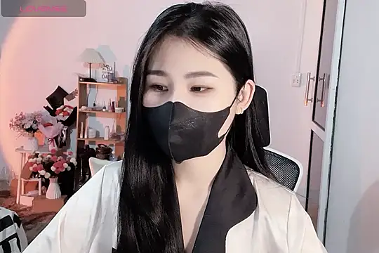 Snapshot of ___Daisy___ chatting on October 22, 5:08 am Daisy online show from October 22, 5:08 am