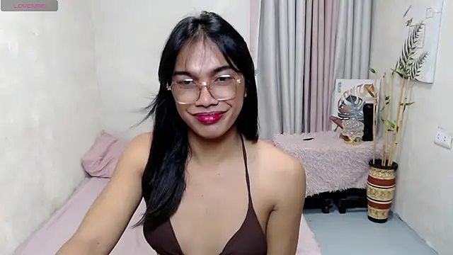 Snapshot of Herbielustts chatting on June 4, 1:39 pm Herbielustts online show from June 4, 1:39 pm
