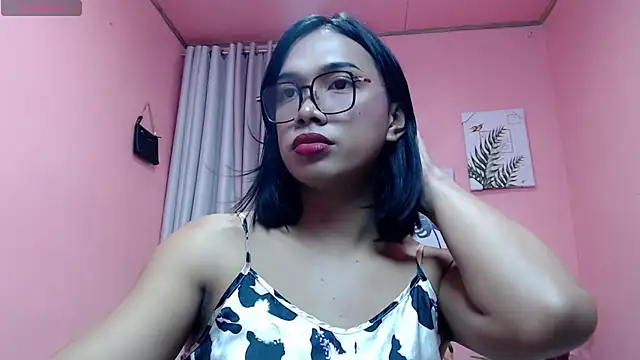 Snapshot of Herbielustts chatting on July 28, 8:52 pm Herbielustts online show from July 28, 8:52 pm