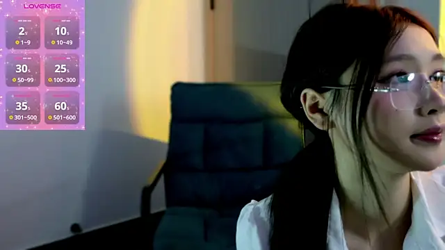 Snapshot of manman-01 chatting on June 28, 2:56 pm manman-01 online show from June 28, 2:56 pm