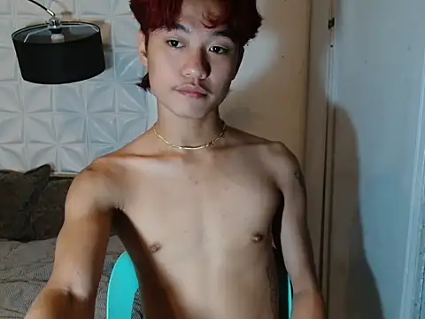 Snapshot of ur_little_secret chatting on September 18, 5:04 pm ur little secret online show from September 18, 5:04 pm