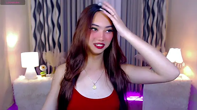 Snapshot of Kiah_Wyatt chatting on October 31, 6:47 am Kiah Wyatt online show from October 31, 6:47 am