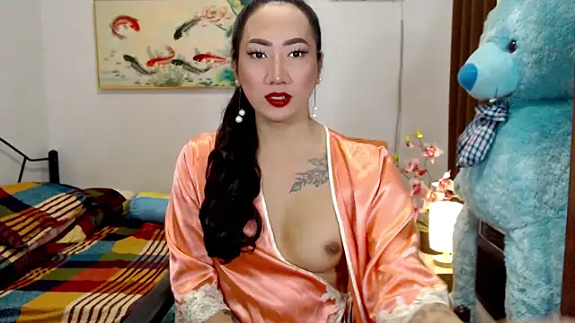LovelyQueen69 online show from September 18, 9:33 am