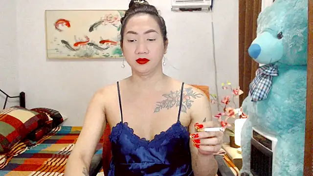 LovelyQueen69 online show from November 2, 2:47 am
