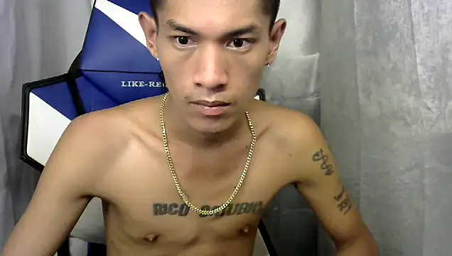 Snapshot of riks_tyler chatting on September 14, 12:15 pm riks tyler online show from September 14, 12:15 pm