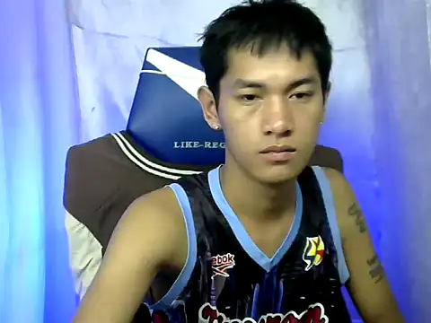 Snapshot of riks_tyler chatting on October 22, 2:39 pm riks tyler online show from October 22, 2:39 pm