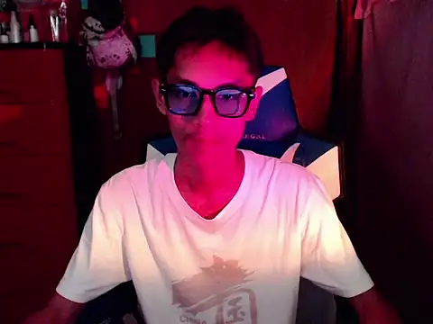 Snapshot of riks_tyler chatting on July 26, 2:35 pm riks tyler online show from July 26, 2:35 pm