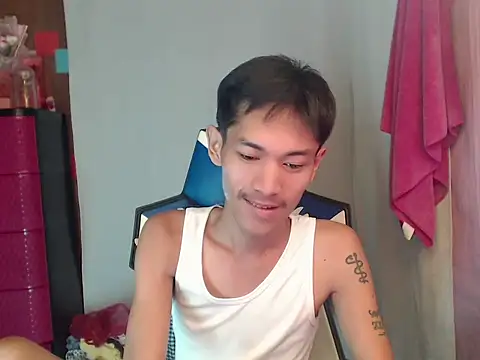 Snapshot of riks_tyler chatting on July 31, 6:07 pm riks tyler online show from July 31, 6:07 pm