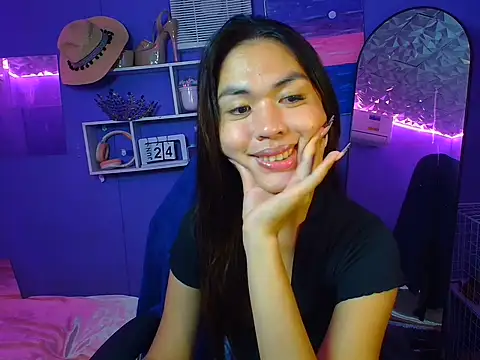 Snapshot of urgirljane chatting on June 24, 1:43 pm urgirljane online show from June 24, 1:43 pm
