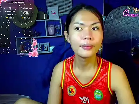 Snapshot of urgirljane chatting on June 28, 2:17 am urgirljane online show from June 28, 2:17 am