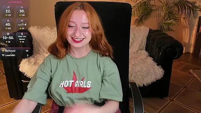 Snapshot of Violet_Griffen chatting on July 14, 3:51 pm Violet Griffen online show from July 14, 3:51 pm