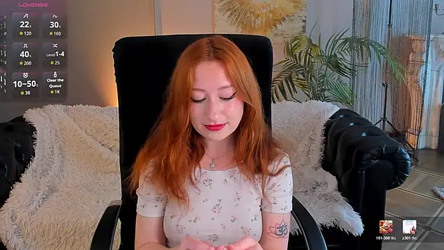 Snapshot of Violet_Griffen chatting on July 26, 3:52 pm Violet Griffen online show from July 26, 3:52 pm