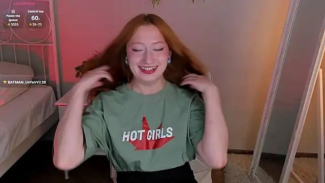 Snapshot of Violet_Griffen chatting on August 5, 3:48 pm Violet Griffen online show from August 5, 3:48 pm