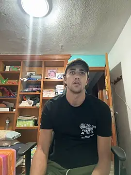 aavrdvh33 online show from September 15, 7:14 pm