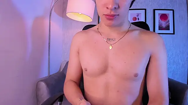 Snapshot of BenitoSaenz chatting on December 1, 12:21 pm BenitoSaenz online show from December 1, 12:21 pm