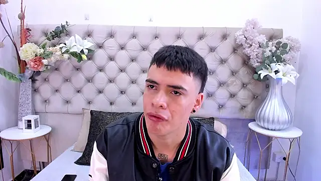 BenitoSaenz online show from February 28, 1:34 pm