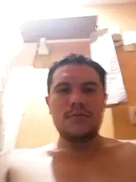 Snapshot of Luk909090 chatting on September 12, 8:14 am Luk909090 online show from September 12, 8:14 am