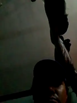 Snapshot of Luk909090 chatting on November 10, 7:51 am Luk909090 online show from November 10, 7:51 am