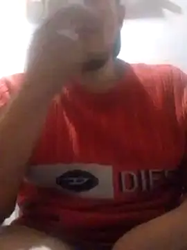 Snapshot of Luk909090 chatting on December 4, 11:35 pm Luk909090 online show from December 4, 11:35 pm