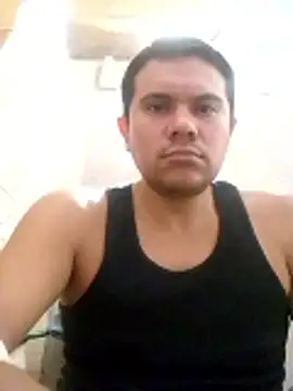 Snapshot of Luk909090 chatting on December 20, 7:37 am Luk909090 online show from December 20, 7:37 am