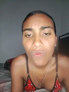 Snapshot of Chloe_Sky_love chatting on May 13, 3:15 am Chloe Sky love online show from May 13, 3:15 am