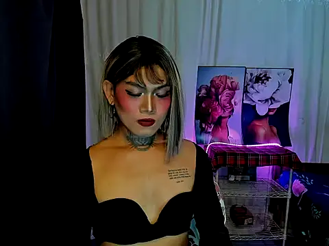 Snapshot of kimmy_slut chatting on October 10, 7:13 pm kimmy slut online show from October 10, 7:13 pm