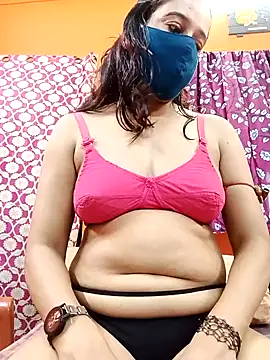 Hotpuja25 online show from June 11, 4:43 am