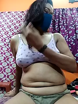 Hotpuja25 online show from June 16, 3:47 pm