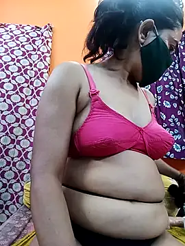 Hotpuja25 online show from June 29, 4:52 am