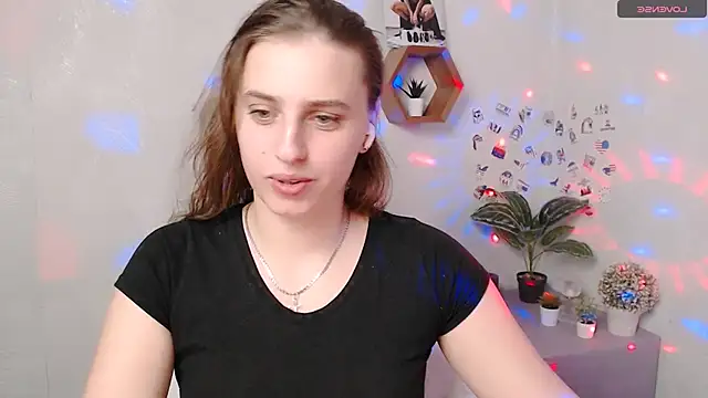 AmandaDimond  online show from October 25, 12:45 pm