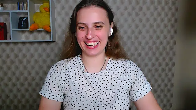 AmandaDimond  online show from May 11, 11:05 am