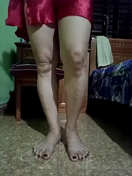 Snapshot of SexyQueen99 chatting on October 5, 10:02 am SexyQueen99 online show from October 5, 10:02 am