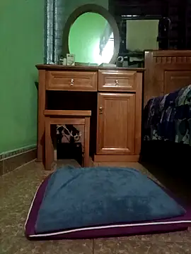 Snapshot of SexyQueen99 chatting on October 18, 10:27 am SexyQueen99 online show from October 18, 10:27 am