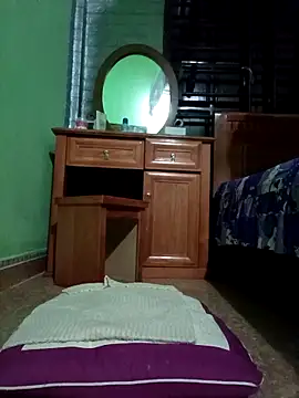 Snapshot of SexyQueen99 chatting on October 25, 9:17 am SexyQueen99 online show from October 25, 9:17 am