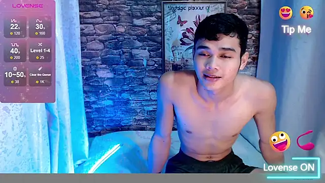 Snapshot of hot_asian01 chatting on October 31, 11:00 am hot asian01 online show from October 31, 11:00 am